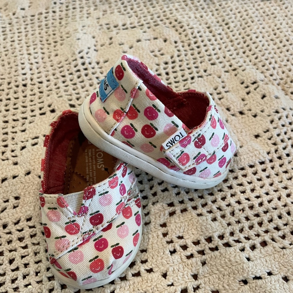 Tiny Toms